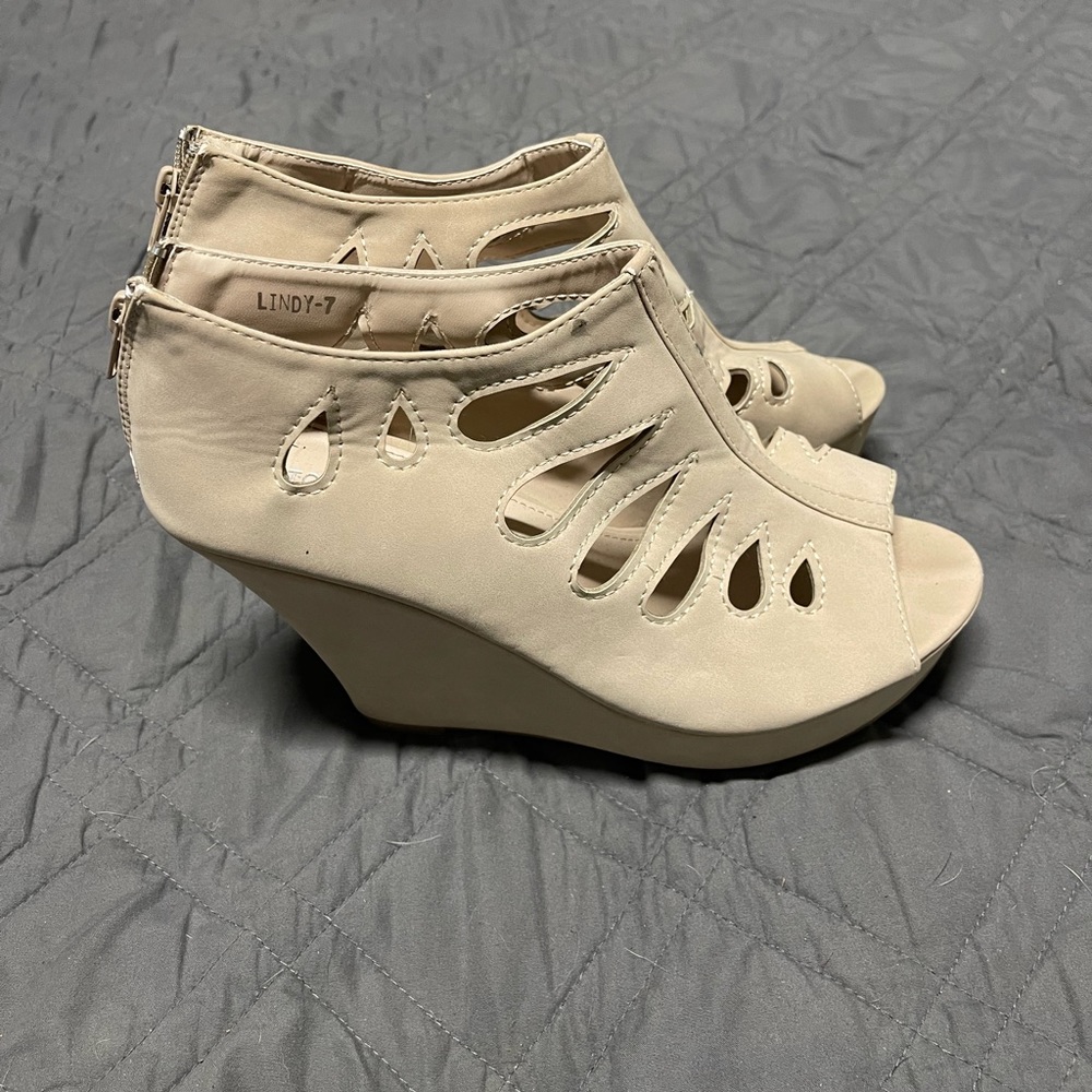 Wedges - Picture 2 of 6